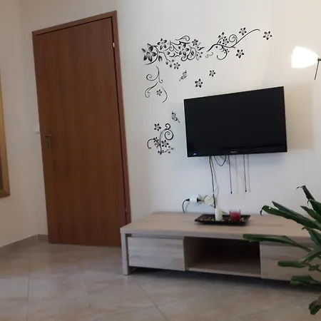 With A Swimming Pool Zbandaj, - 14154 Apartamento